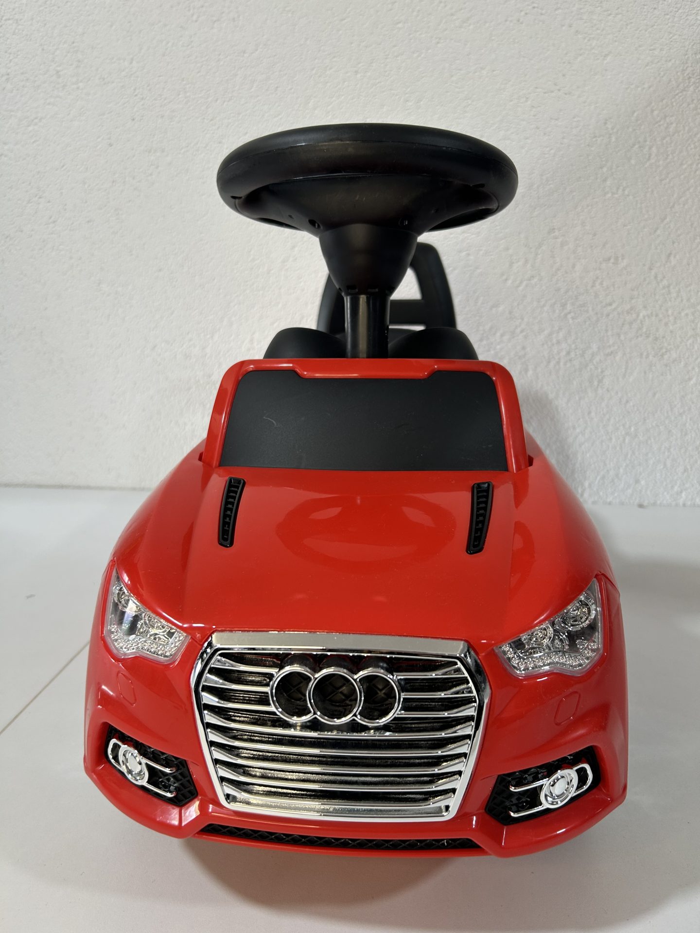 guralica-crvena-audi